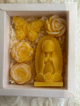 Load image into Gallery viewer, Virgen candle set
