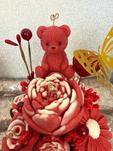 Load image into Gallery viewer, White Talavera bouquet candle
