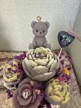 Load image into Gallery viewer, White Talavera bouquet candle
