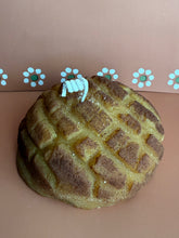 Load image into Gallery viewer, Concha Pan Dulce Candle
