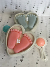 Load image into Gallery viewer, Heart baby candle
