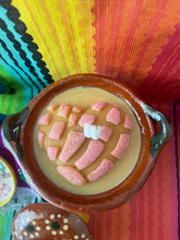 Load image into Gallery viewer, Valentine's concha candle
